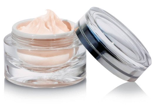 Mit der passenden Creme lässt sich jede Haut individuell pflegen. (Bild: © Neamov - shutterstock.com)
