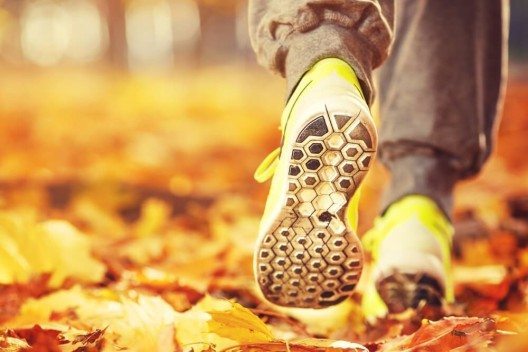 Fange klein an mit deinen Zielen, wenn du bis jetzt nicht viel Sportliches an der frischen Luft gemacht hast. (Bild: © AlexMaster - shutterstock.com)